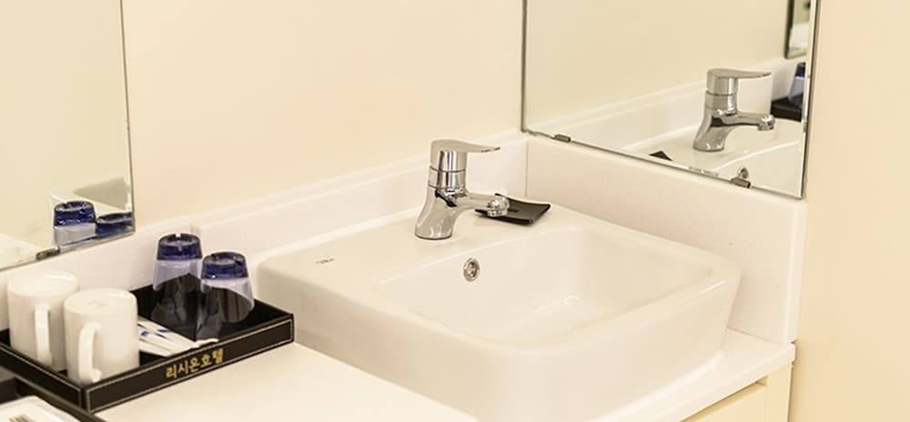 욕실 세면대