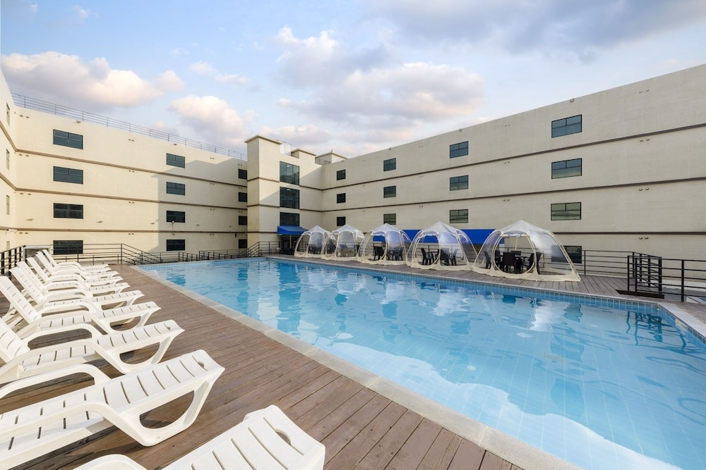 실내/야외 수영장