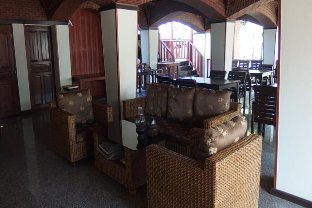 로비 좌석 공간