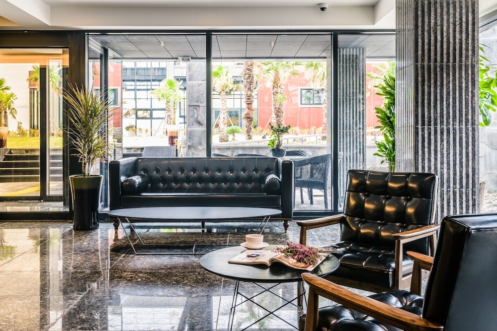 로비 좌석 공간