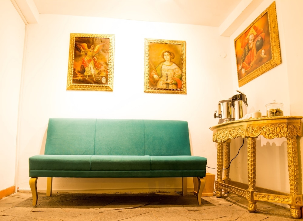 로비 좌석 공간