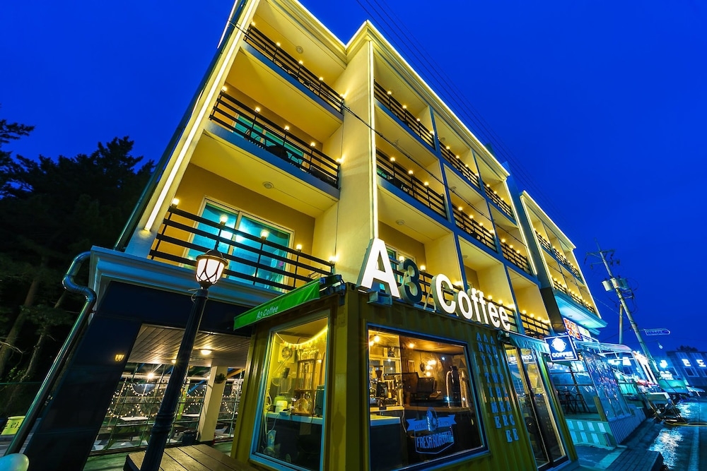 숙박 시설 정면