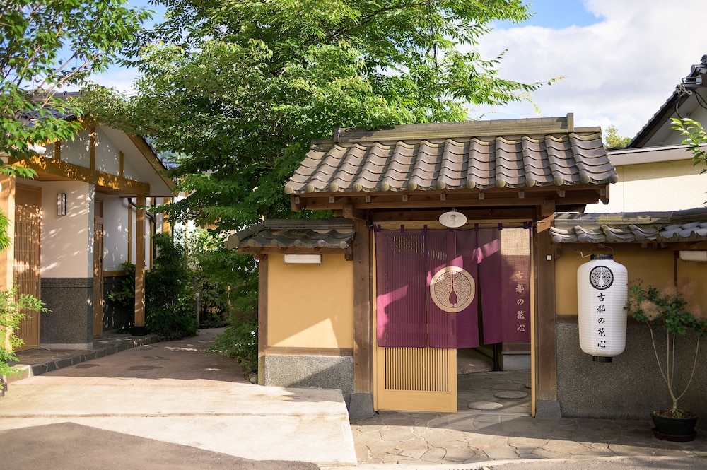 숙박 시설 정면