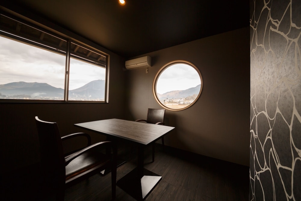 숙박 시설 내 편의 시설/서비스