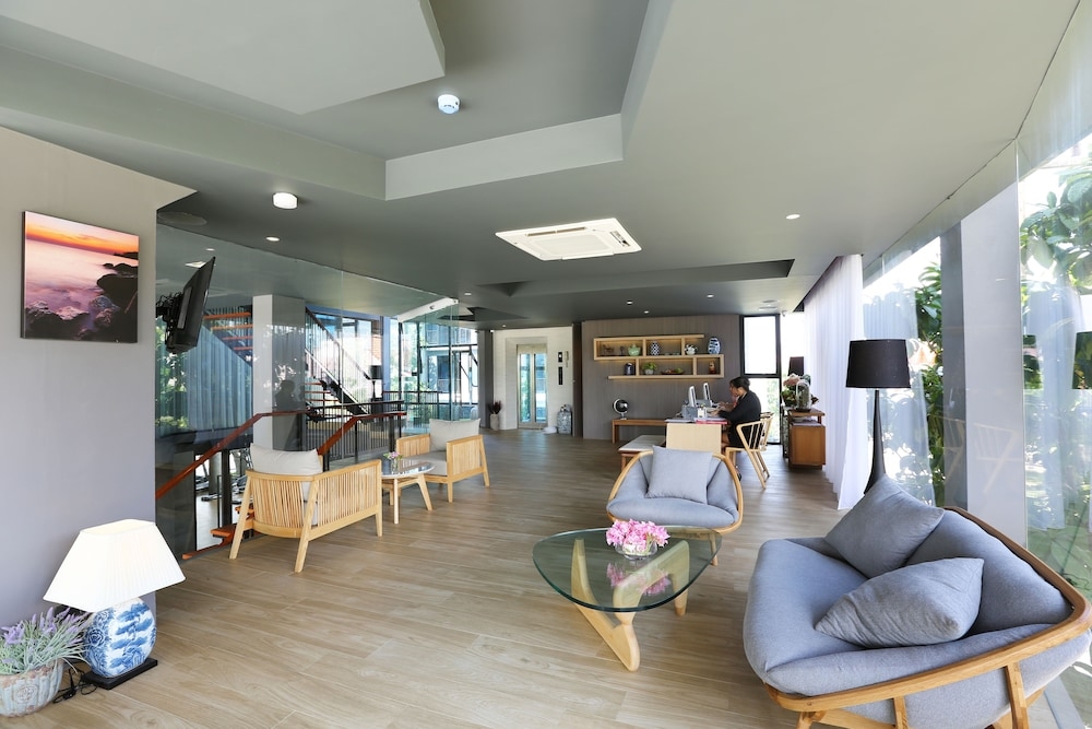 로비 좌석 공간