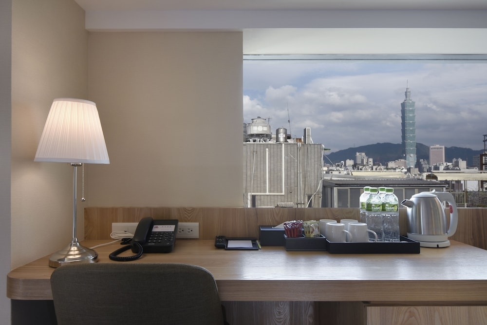 객실 내 비즈니스 센터