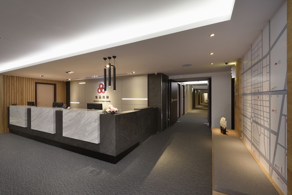 로비 좌석 공간