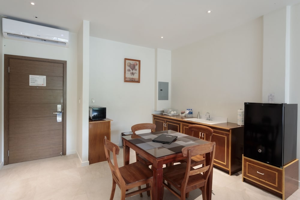 객실 내 식사 공간