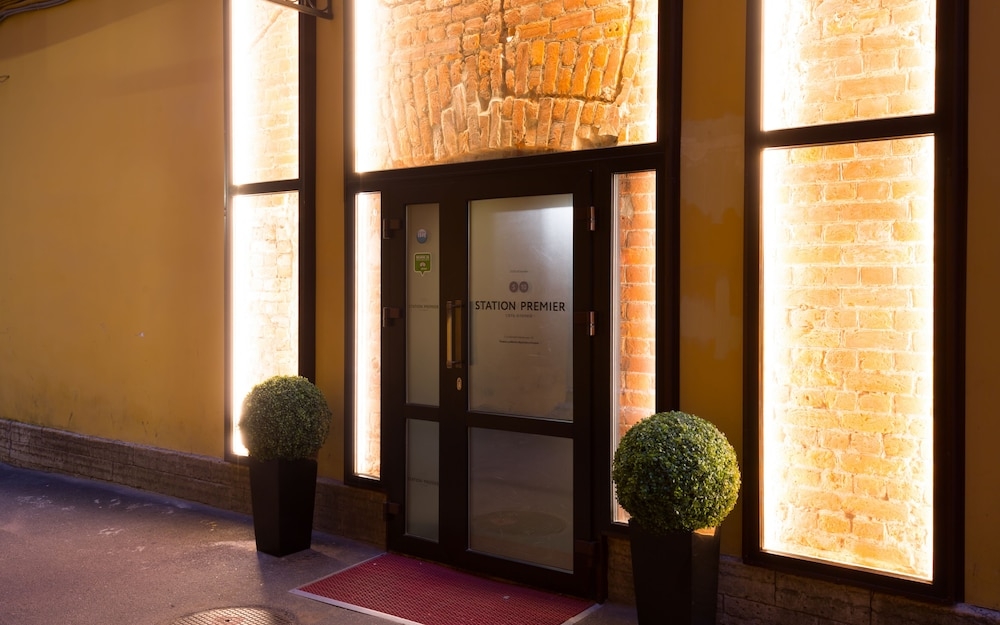 숙박 시설 입구