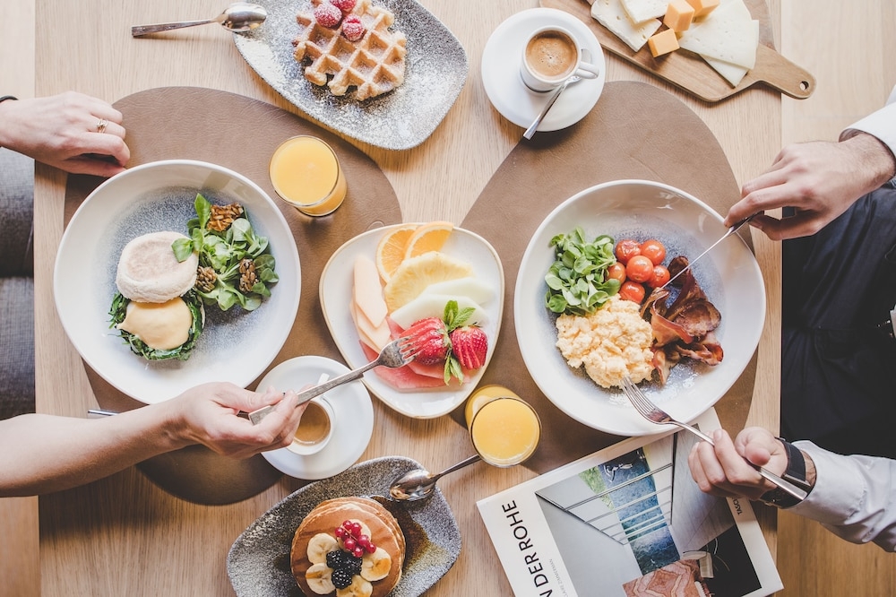 뷔페 아침 식사