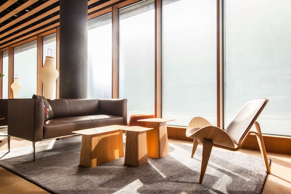 로비 좌석 공간