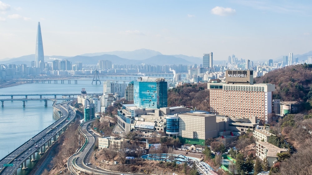 숙박 시설 정면