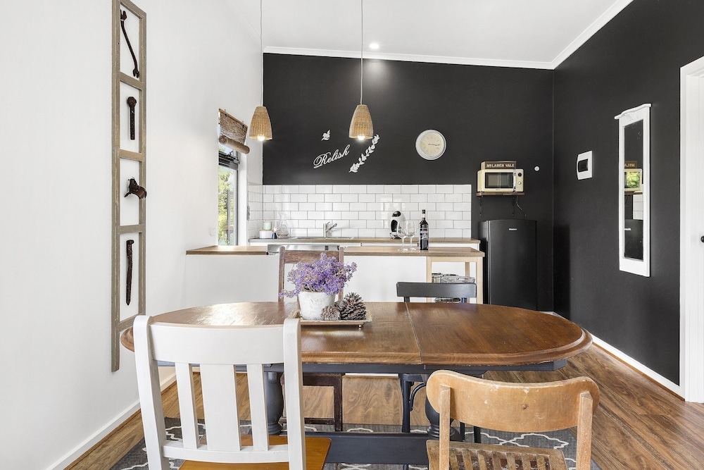 객실 내 식사 공간