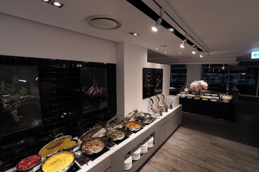 뷔페 아침 식사