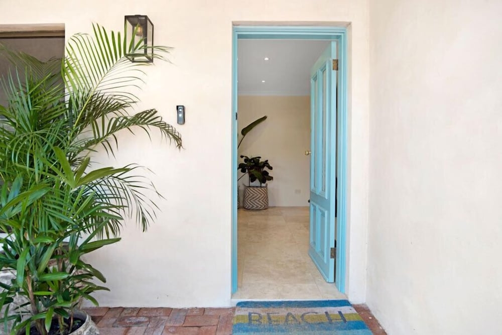 숙박 시설 입구