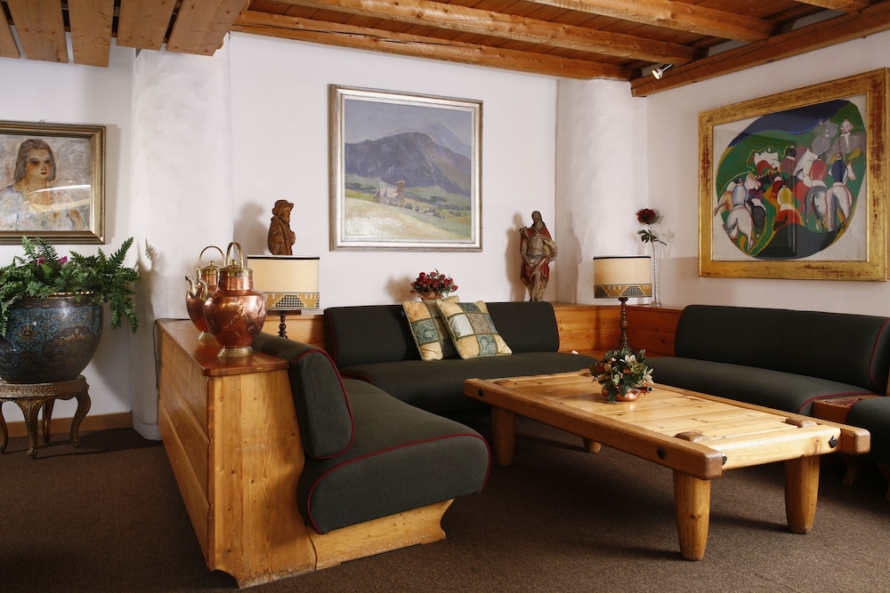 로비 좌석 공간