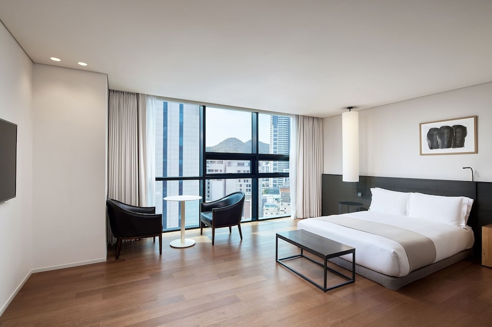 숙박 시설에서 보는 주변 전망