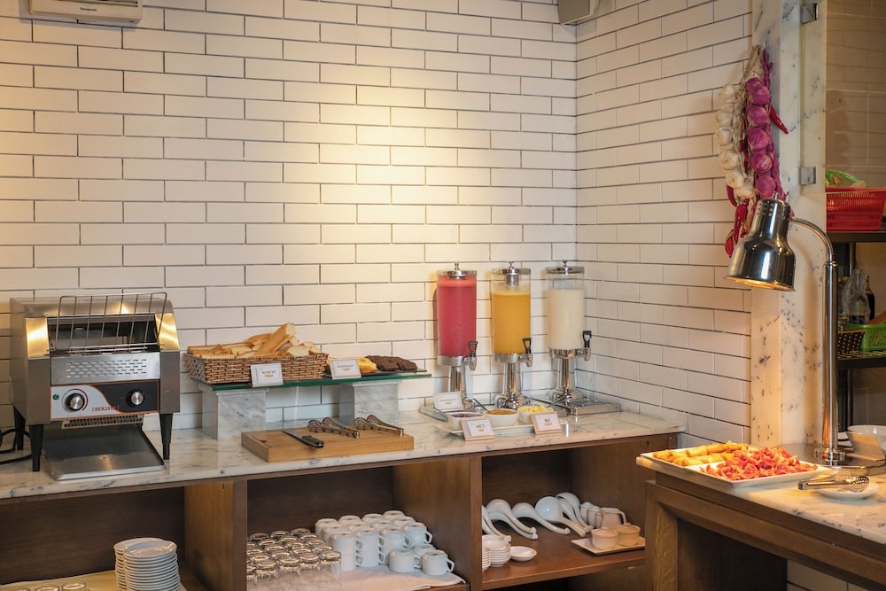 뷔페 아침 식사