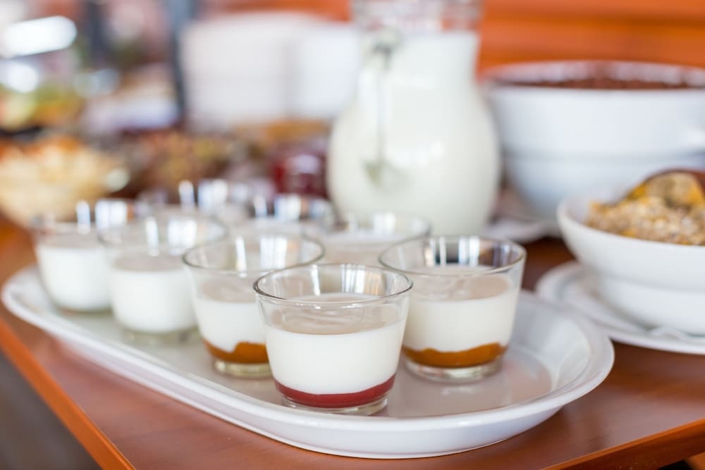 뷔페 아침 식사