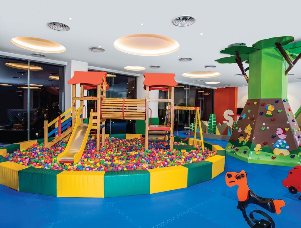 어린이 놀이 공간 - 실내