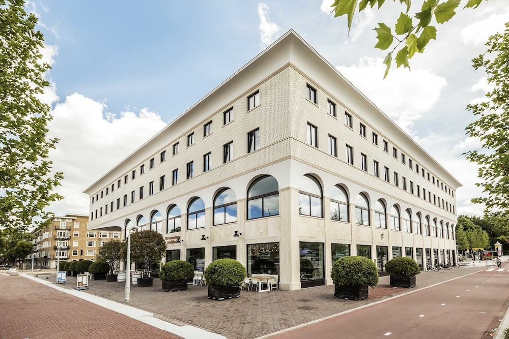 숙박 시설 정면