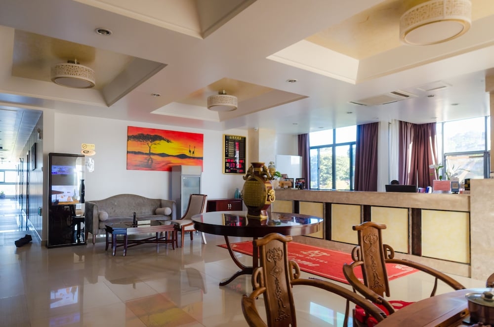 로비 좌석 공간