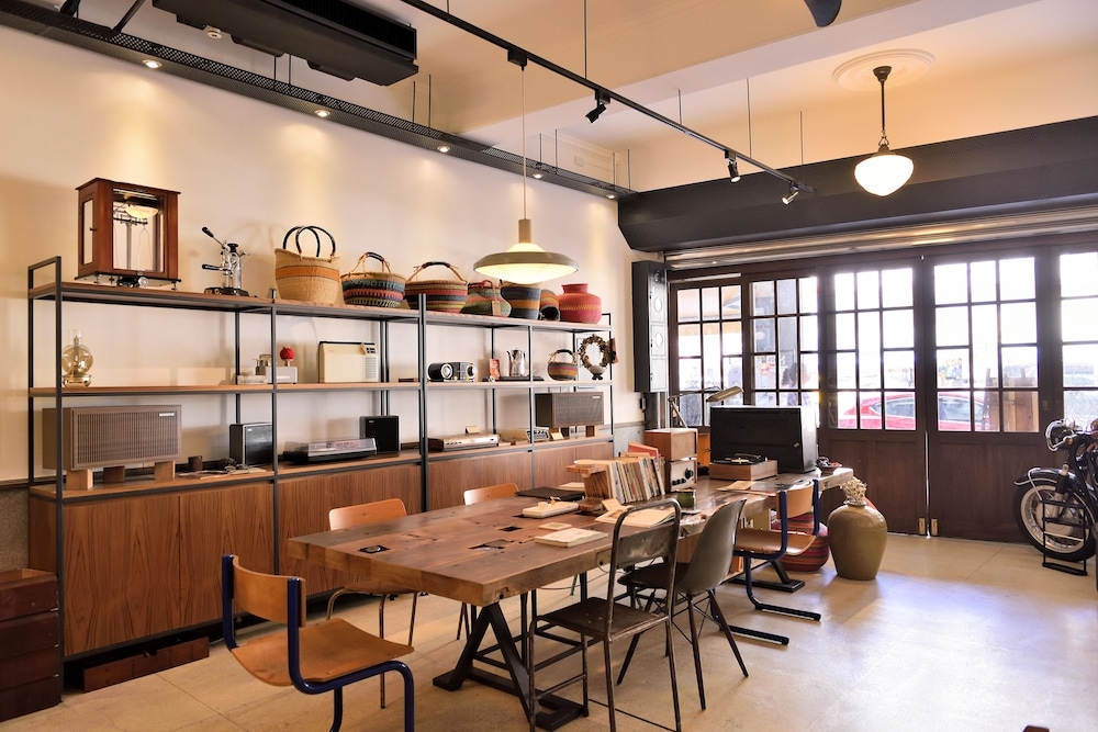 로비 좌석 공간