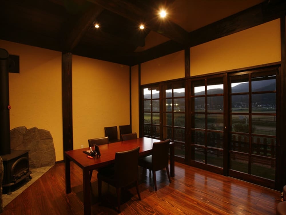 숙박 시설 내 편의 시설/서비스