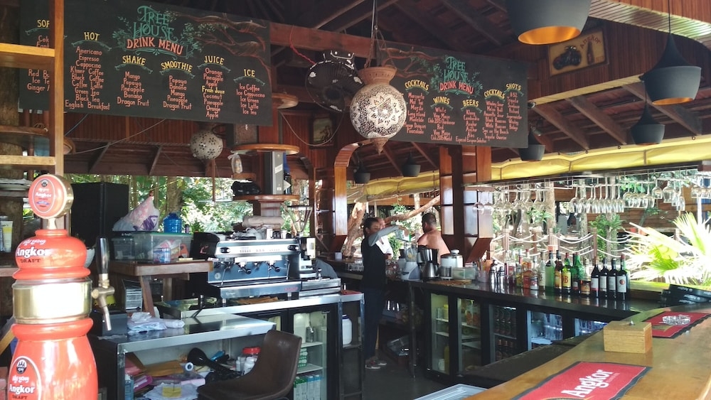 바(숙박 시설 내)