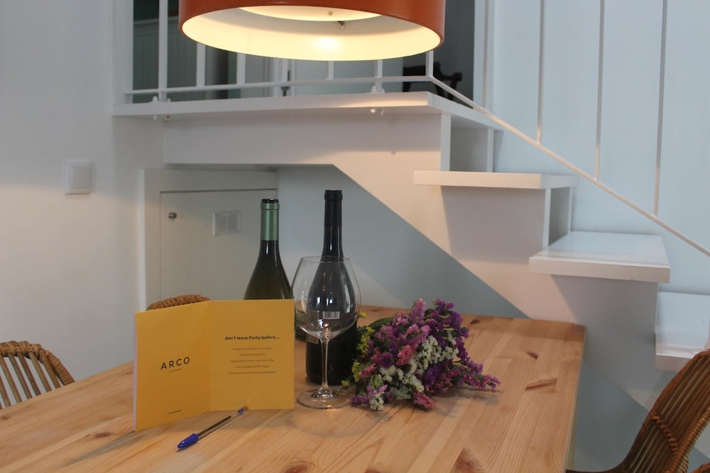 객실 내 식사 공간