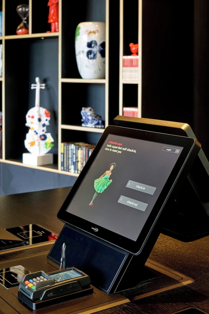 체크인/체크아웃 키오스크