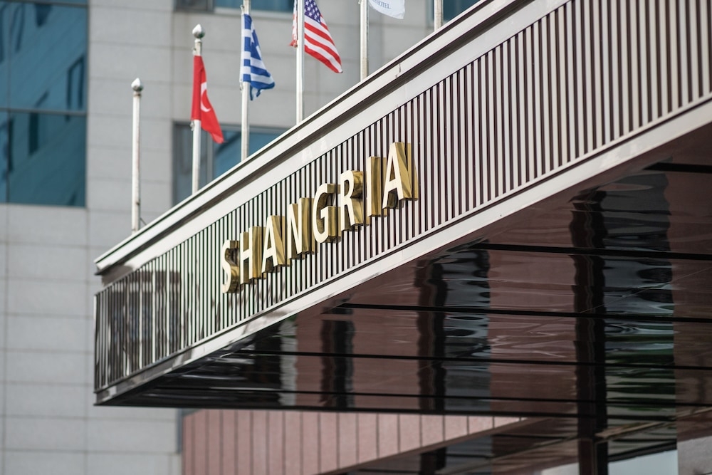 숙박 시설 입구