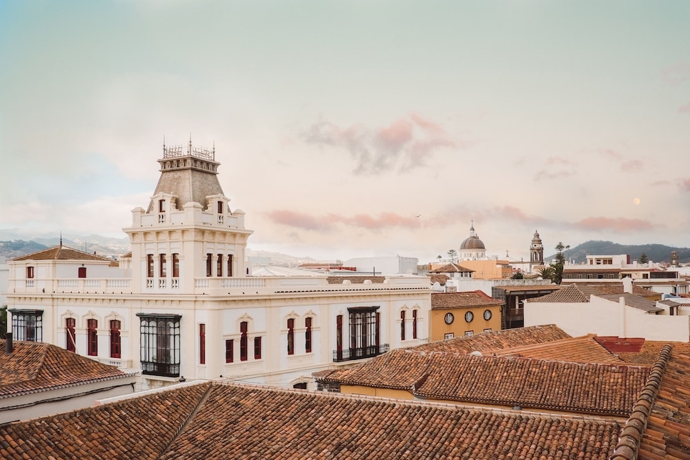 숙박 시설에서 보는 시내 전망