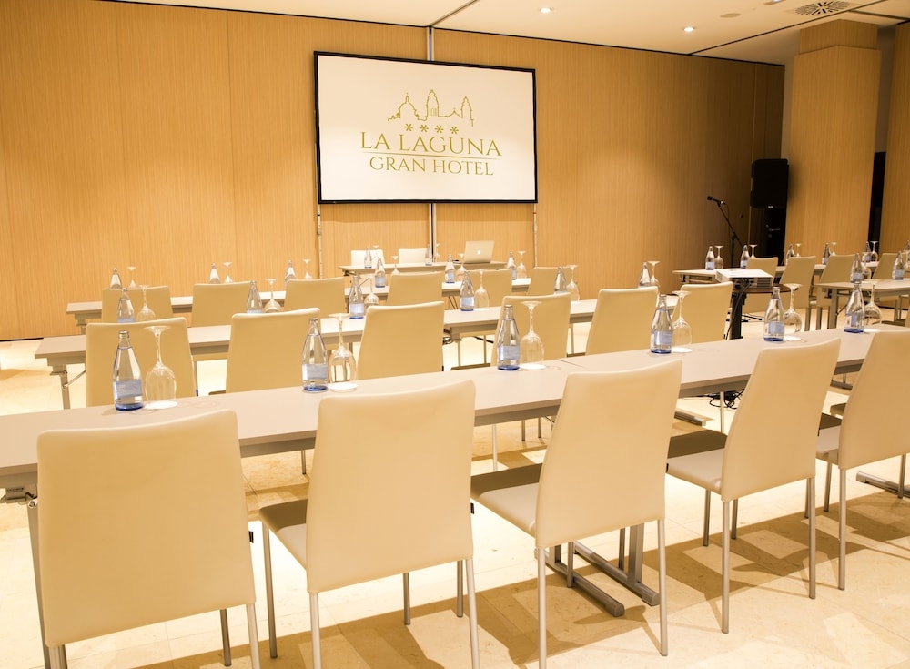 숙박 시설 내 편의 시설/서비스