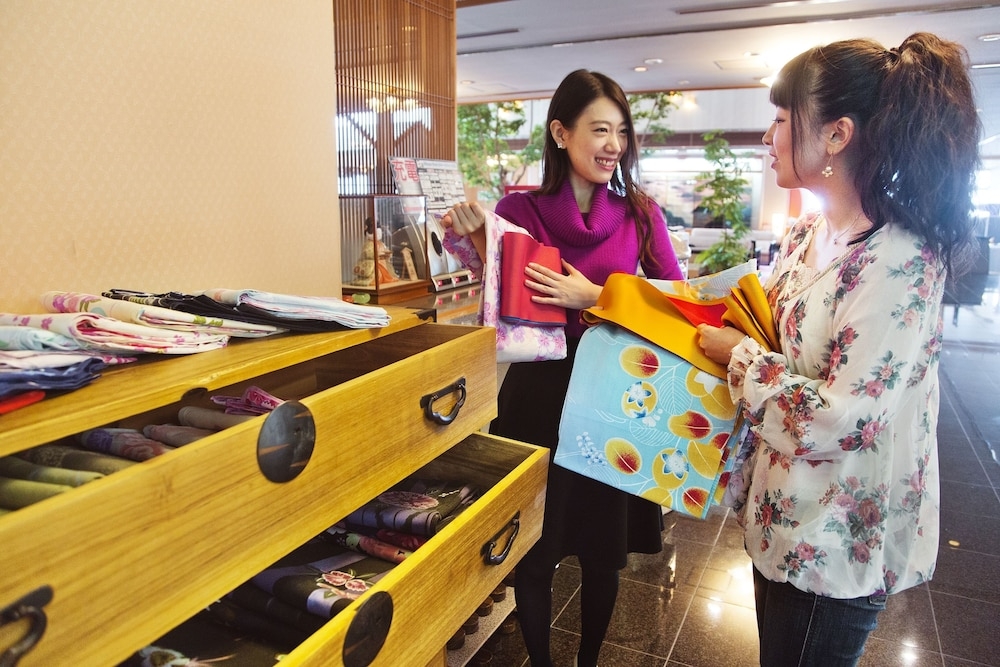 숙박 시설 내 편의 시설/서비스