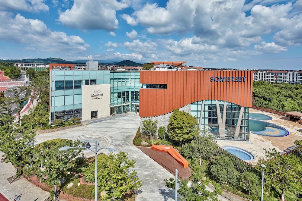 숙박 시설 정면