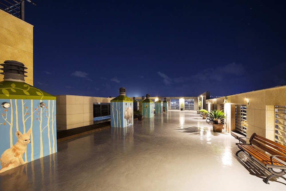 숙박 시설 구내