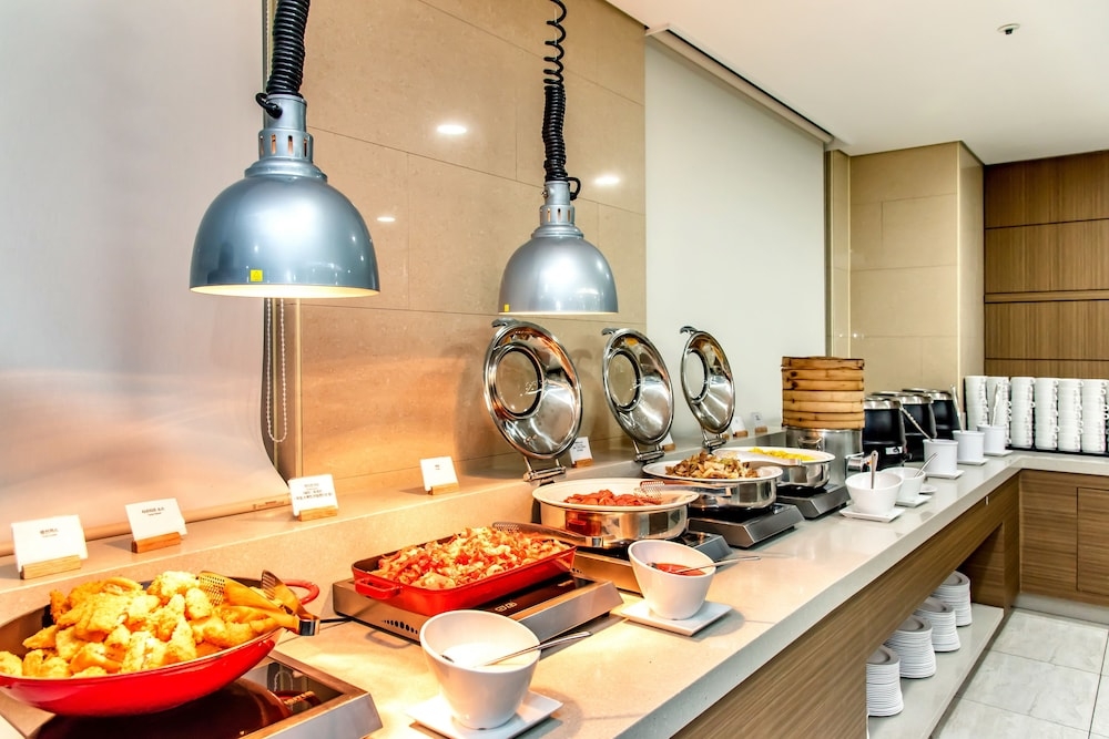 뷔페 아침 식사