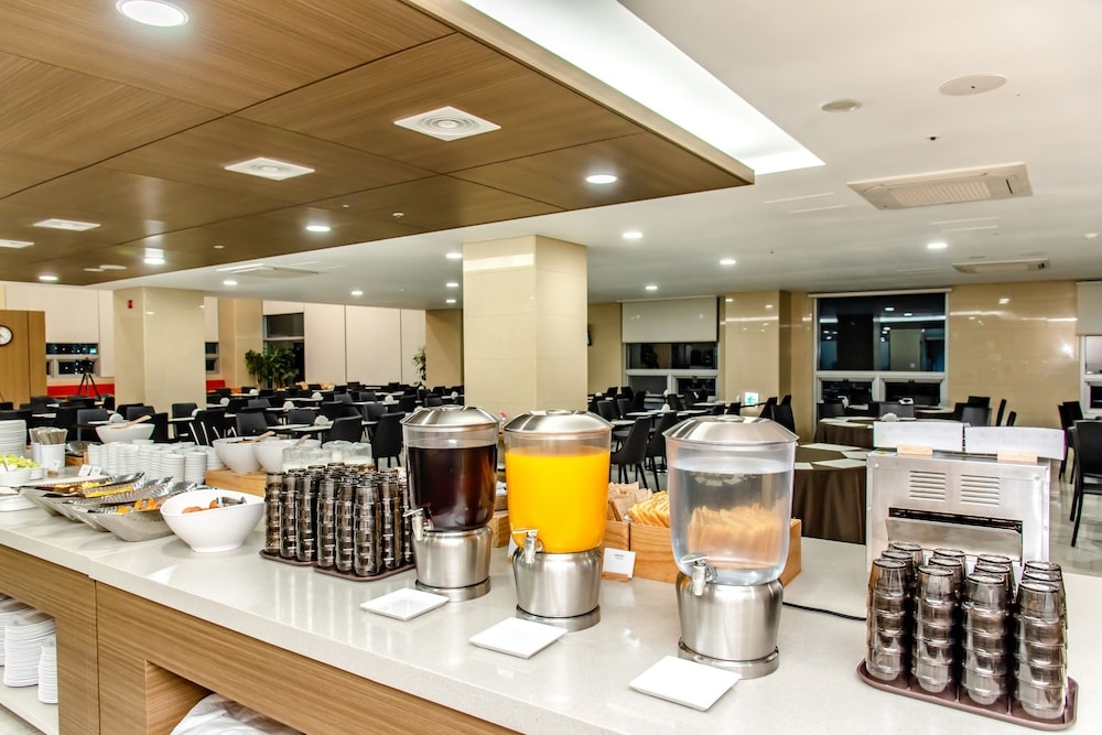 뷔페 아침 식사