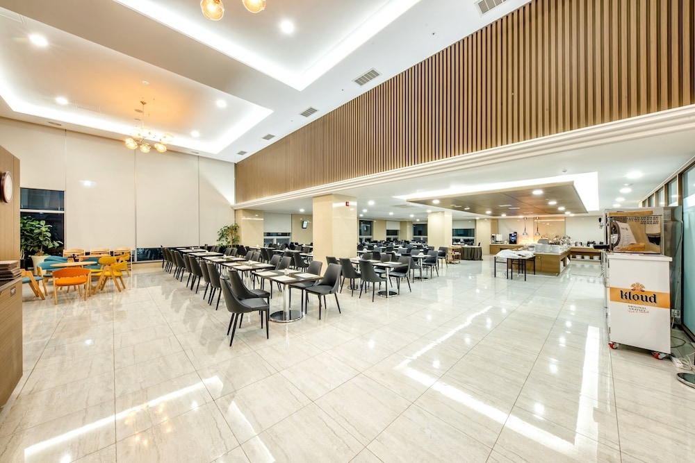 뷔페 아침 식사