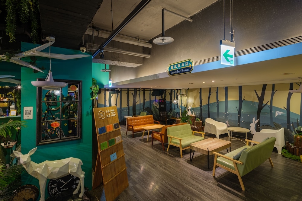 로비 좌석 공간