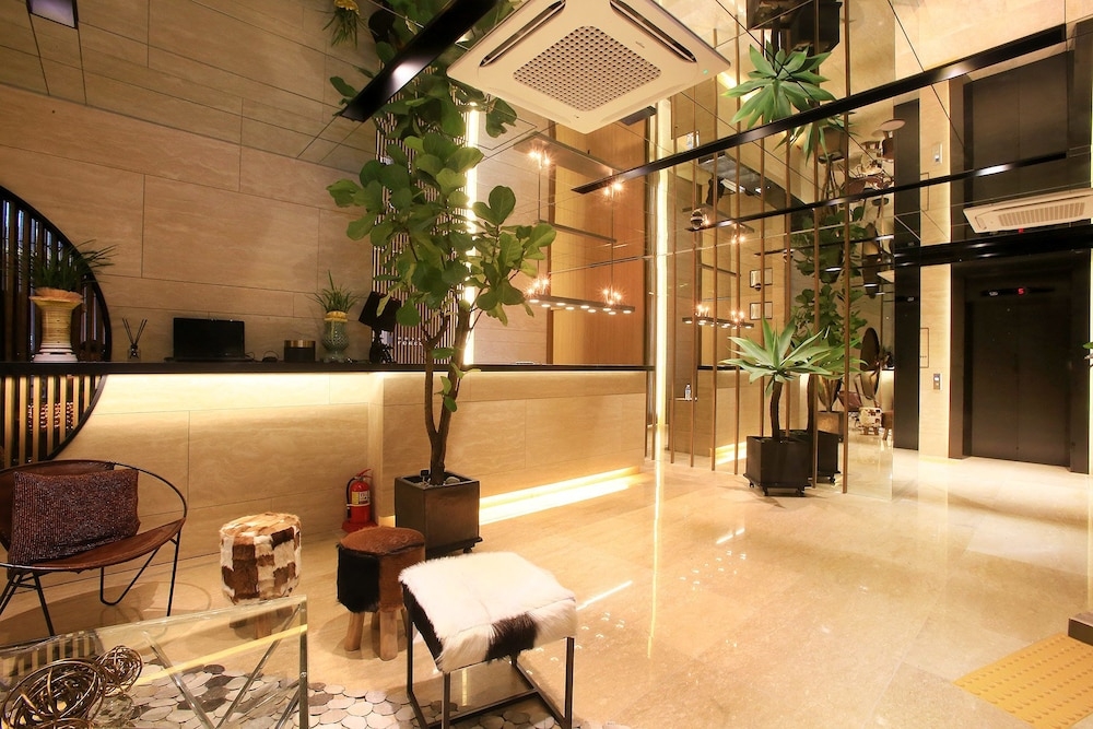 로비 좌석 공간