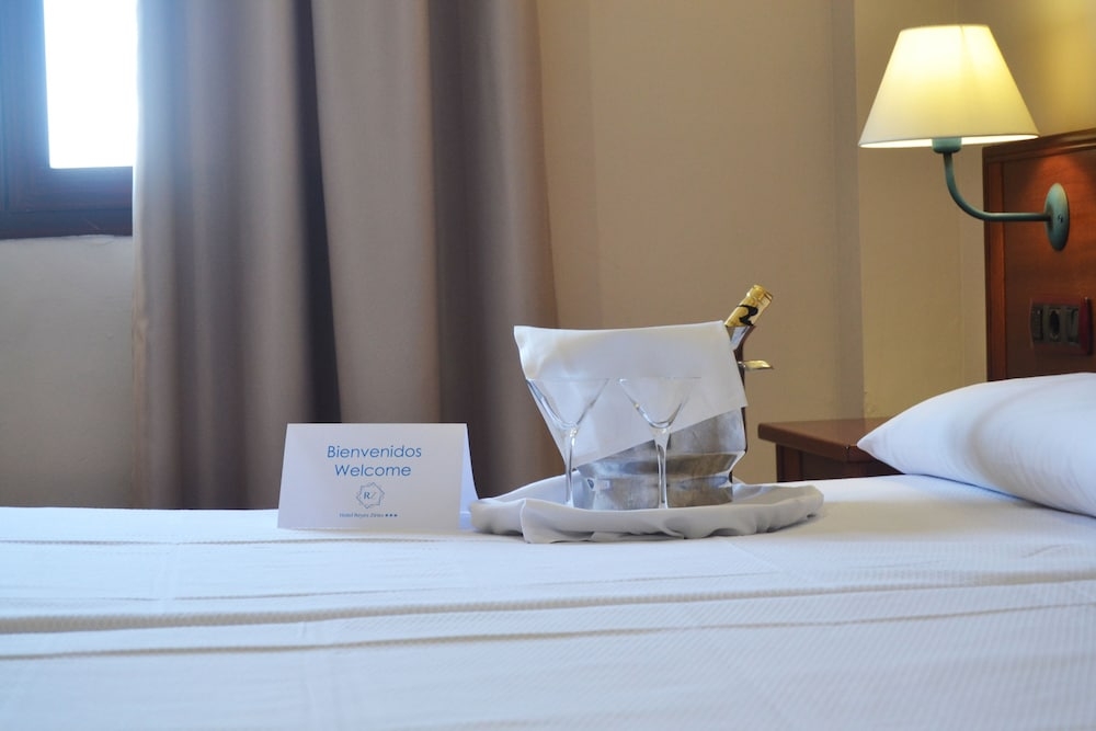 룸서비스 - 식사