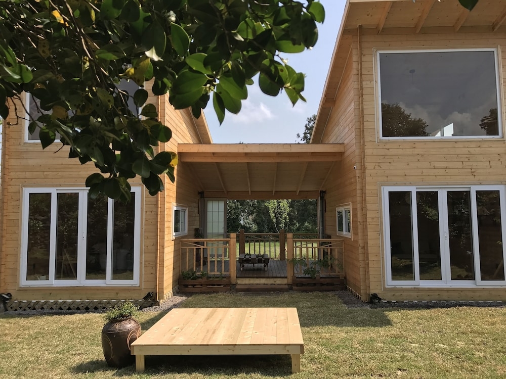 숙박 시설 정면