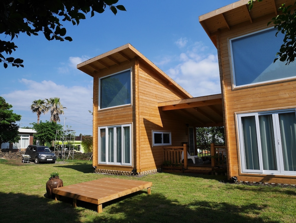 숙박 시설 정면