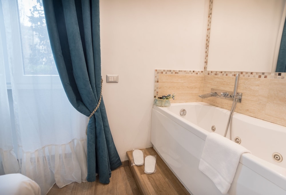 전용 스파 욕조