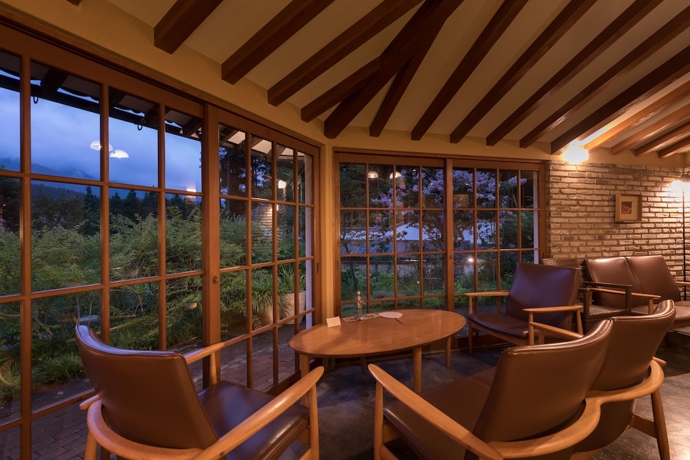 로비 좌석 공간