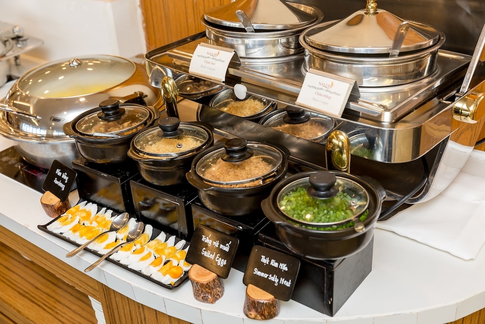 뷔페 아침 식사