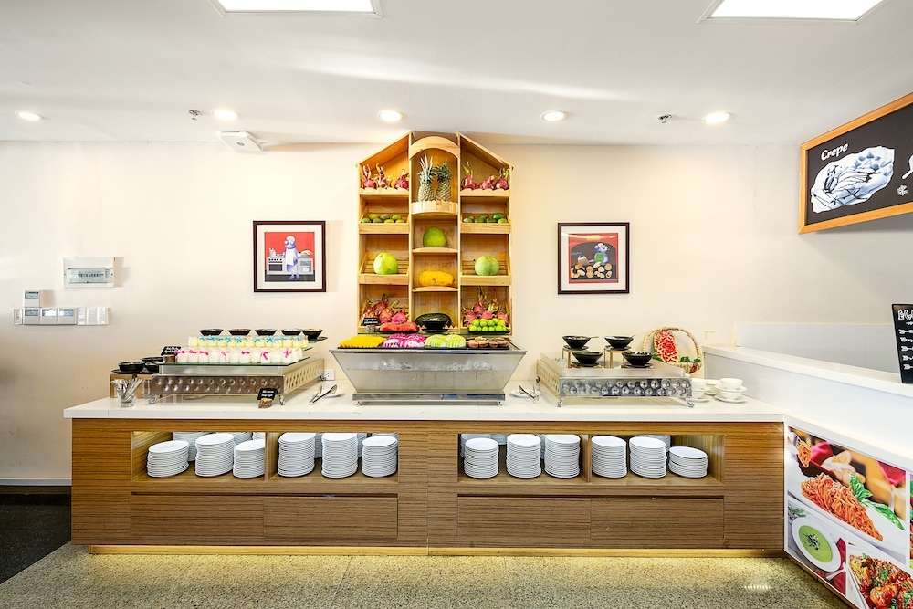 뷔페 아침 식사