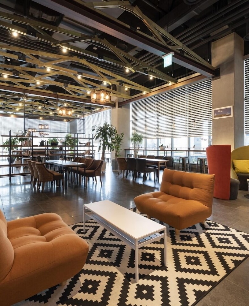 로비 좌석 공간